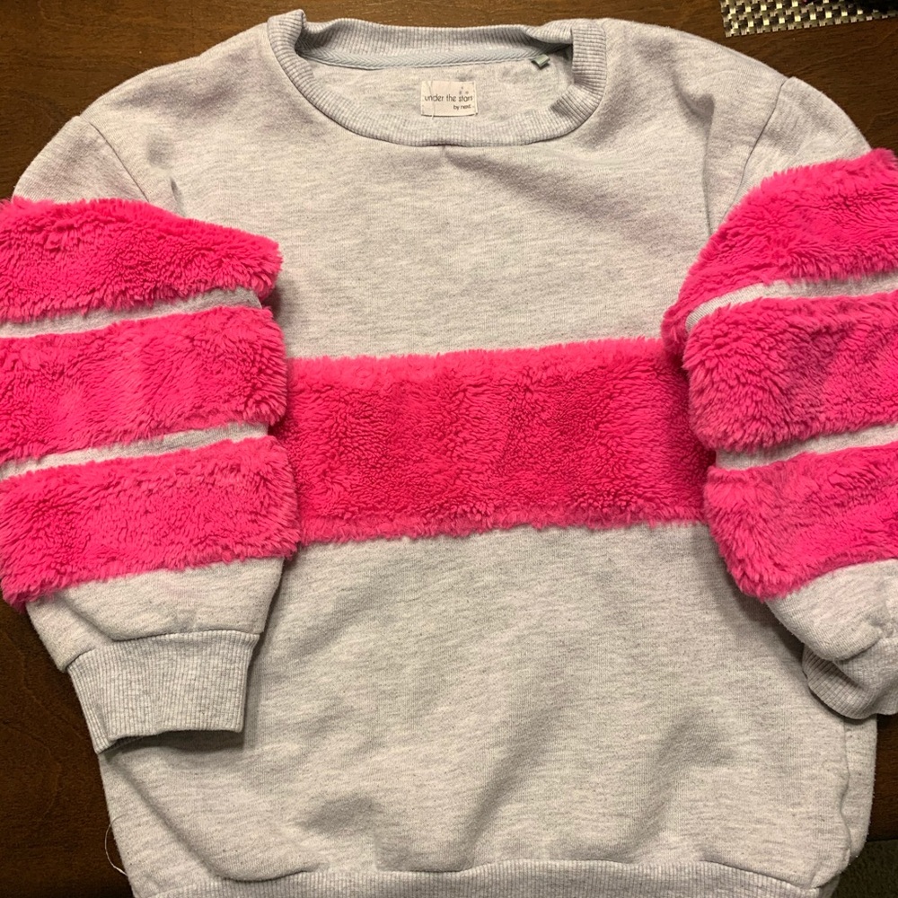Little girl’s sweater